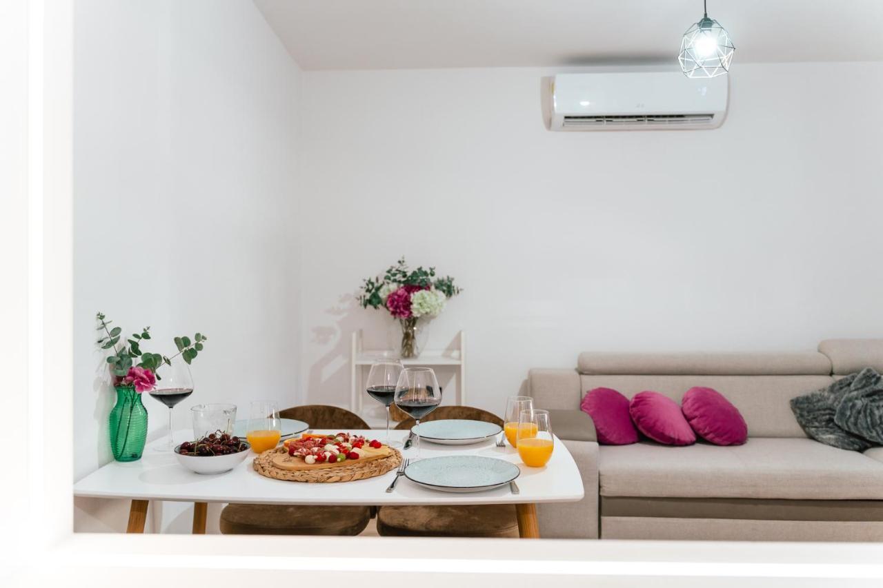 Dinara View Apartment-knin Apartment *